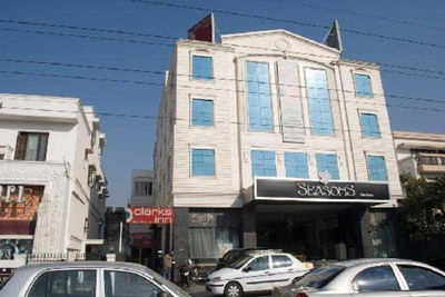 کارن هتلز-لاجی پیات ناگار
