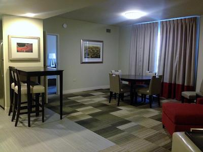 هموود سویتز بای هیلتون ناشویل واندربیلت