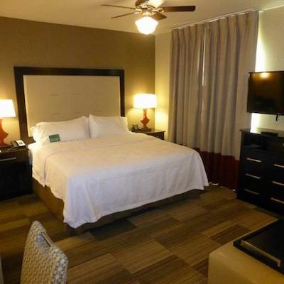 هموود سویتز بای هیلتون ناشویل واندربیلت