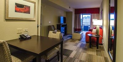 هموود سویتز بای هیلتون ناشویل واندربیلت