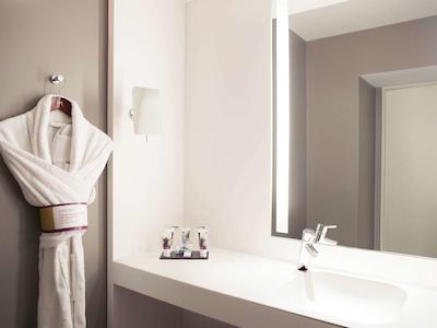 هتل مرکور بردیوکس سنتر