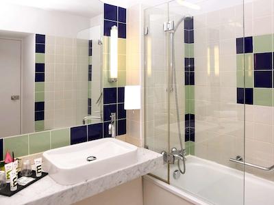 هتل مرکور بردیوکس سنتر