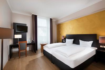 وایندهام دویسبورجر هف هتل