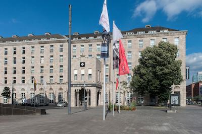 وایندهام دویسبورجر هف هتل