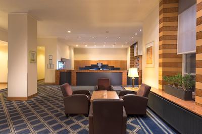 وایندهام دویسبورجر هف هتل