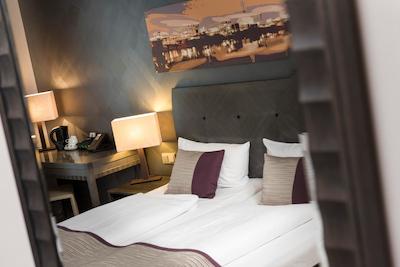 وایندهام دویسبورجر هف هتل