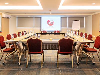 د بنب جاکارتا کلاپا گادینگ