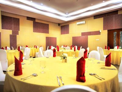 فاوهتل پاسار بارو