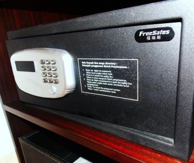 فاوهتل کلاپا گادینگ