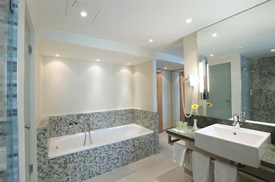 لیندنر هتل ام کودام