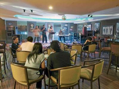 لساری راکسی