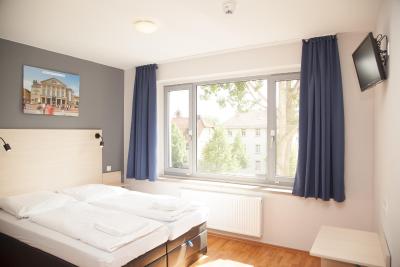 ا اند اُ ویمار