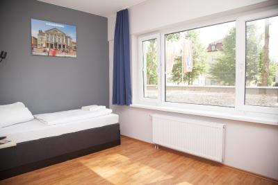 ا اند اُ ویمار