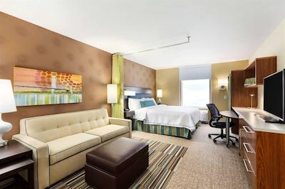 هم2 سویتز بای هیلتون اُماها وست