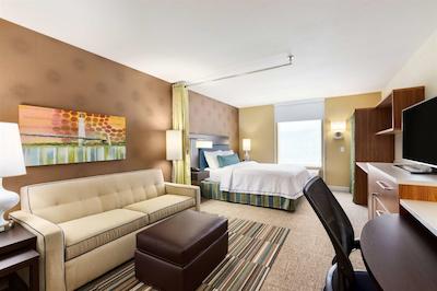 هم2 سویتز بای هیلتون اُماها وست