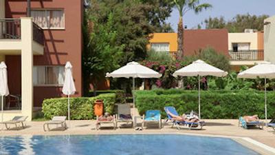 پاناز هلید ویلیج