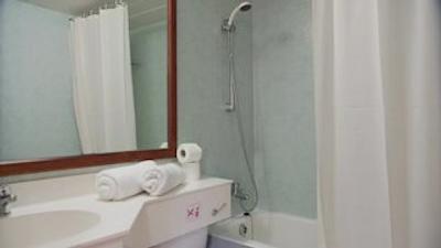 پاناز هلید ویلیج