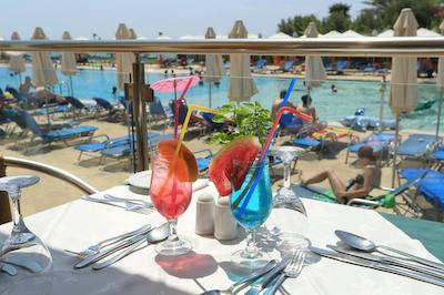 پاناز هلید ویلیج