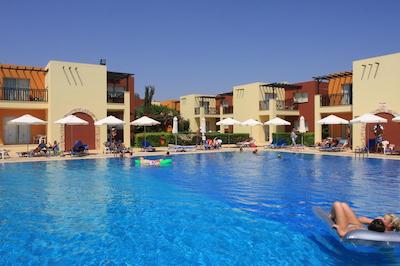 پاناز هلید ویلیج