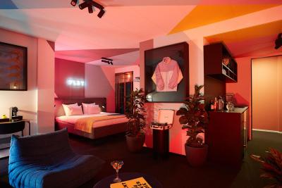 د استودنت هتل رتردام