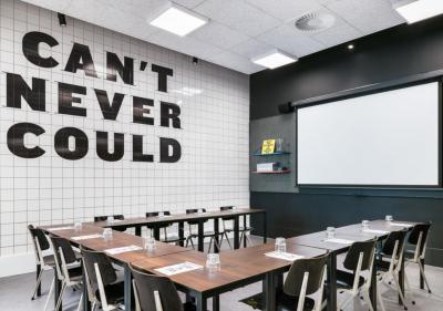 د استودنت هتل رتردام