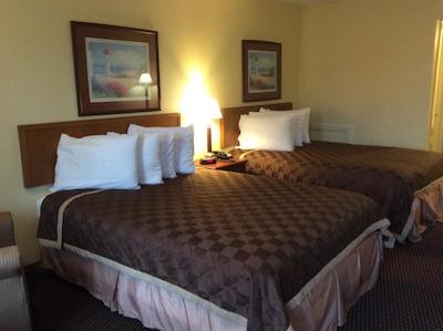 بوجت این ایست کلومبوز