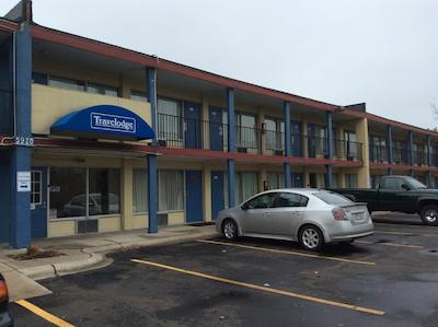 بوجت این ایست کلومبوز