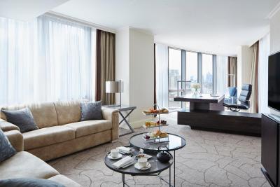 لندن ماریت هتل کاناری وارف