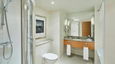 لندن ماریت هتل کاناری وارف