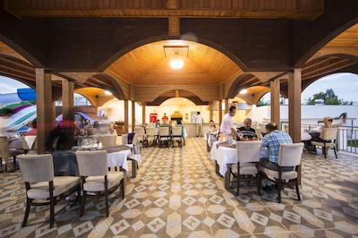 سارپ هتل بلک