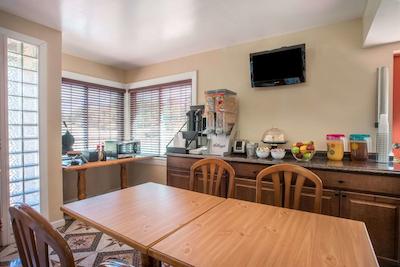 نایتز این ناکسویل هارپرز فری