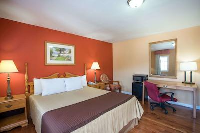 نایتز این ناکسویل هارپرز فری