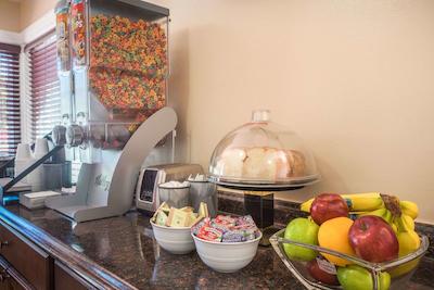 نایتز این ناکسویل هارپرز فری