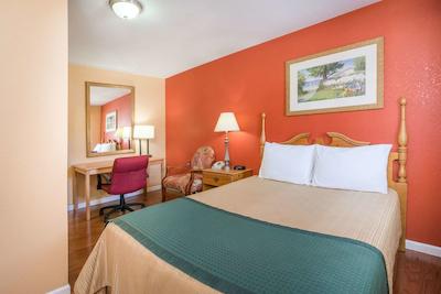 نایتز این ناکسویل هارپرز فری