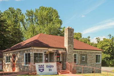 نایتز این ناکسویل هارپرز فری