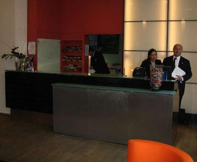 سُرل هتل سیدنهف