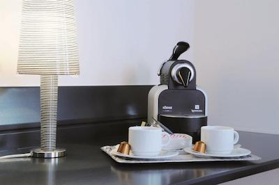 سُرل هتل سیدنهف