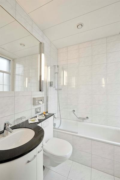 سُرل هتل سیدنهف