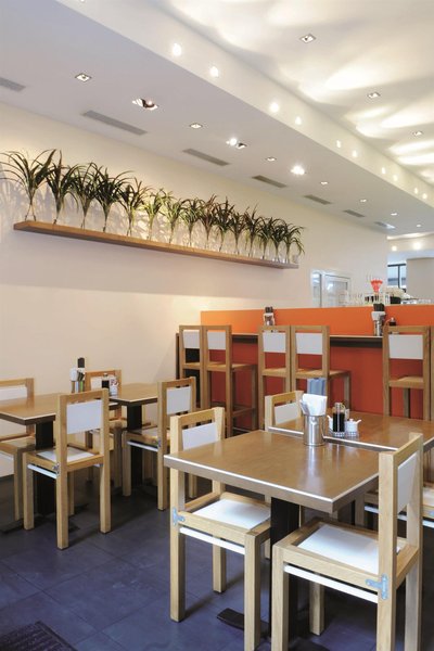 سُرل هتل سیدنهف