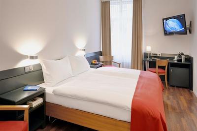 سُرل هتل سیدنهف