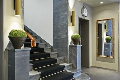 سُرل هتل سیدنهف