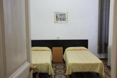 لاوسان هستال