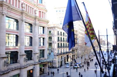 لاوسان هستال