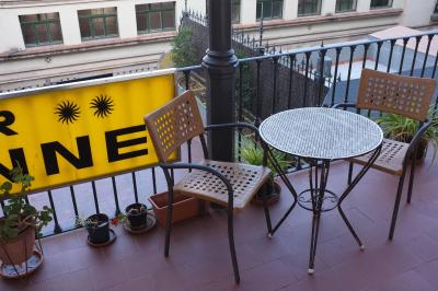 لاوسان هستال