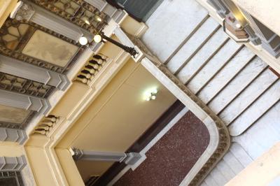 لاوسان هستال