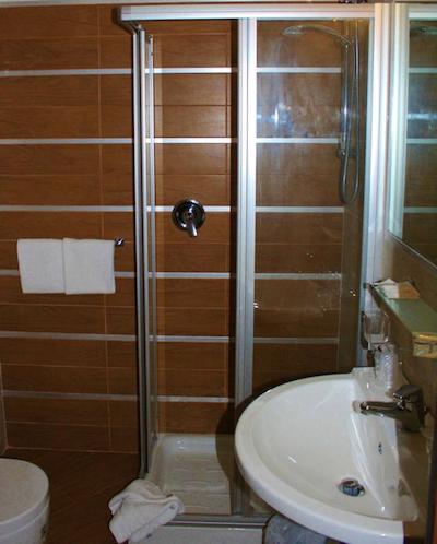 این اسپانا دلوکس هتل