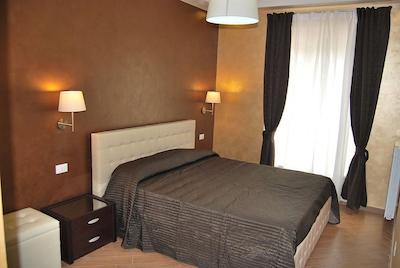 این اسپانا دلوکس هتل