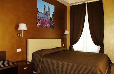 این اسپانا دلوکس هتل