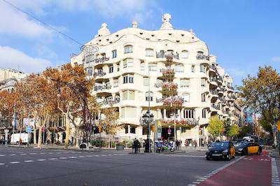 میهلتون بارسلنا بوتیک هستال