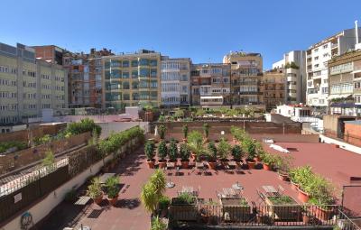 میهلتون بارسلنا بوتیک هستال